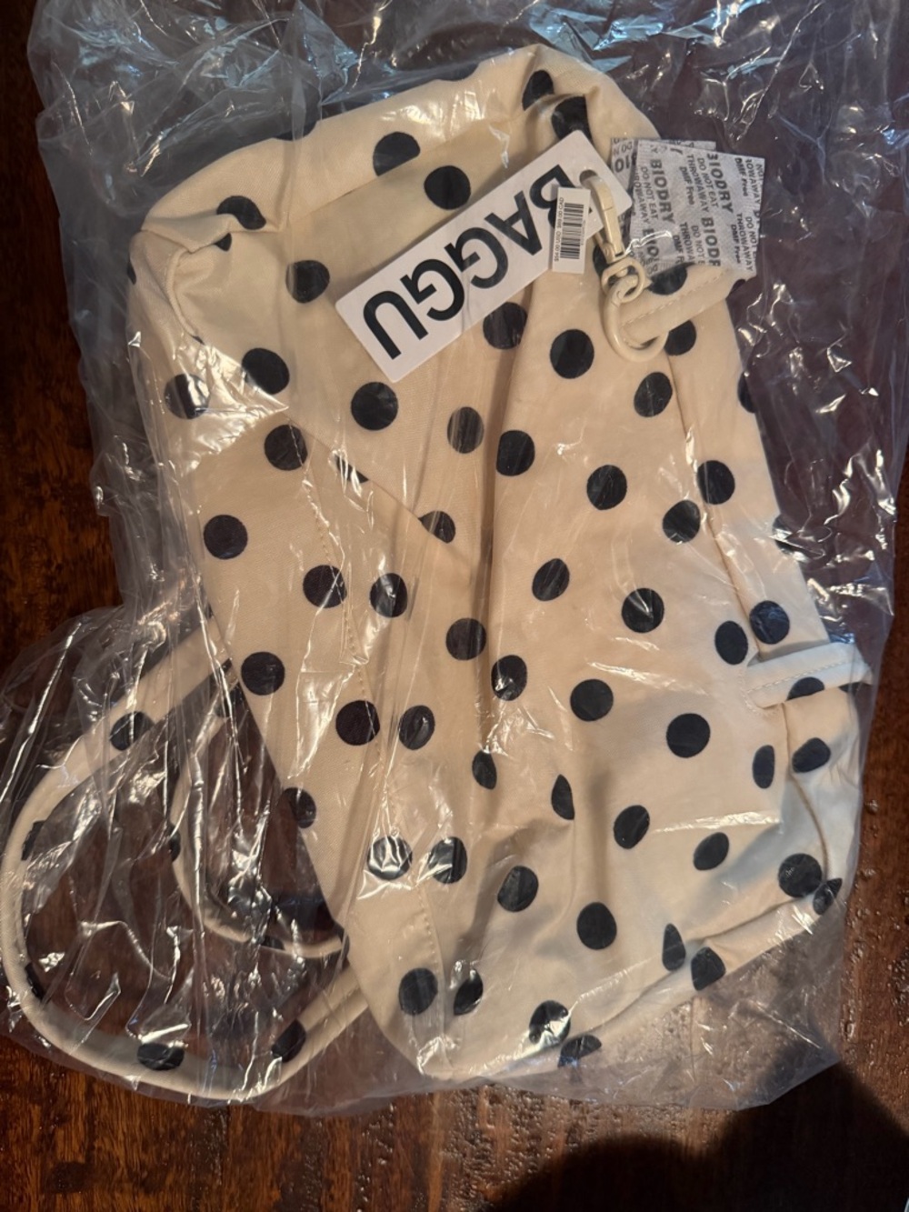 BAGGU Nylon Bowler Bag Off-White/cream with Black Polka Dot NWT w/penguin charm - Picture 3 of 7